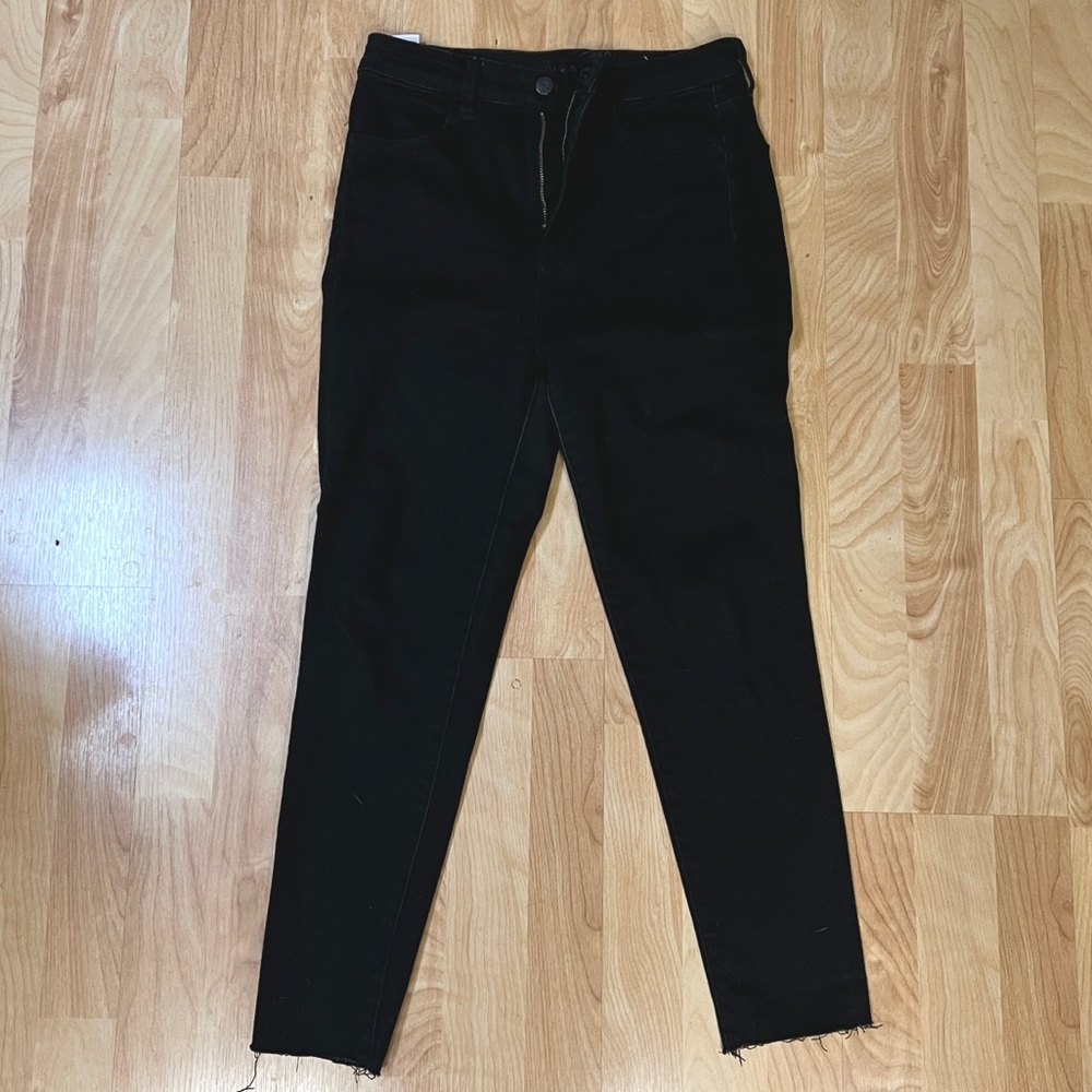 American Eagle raw hem black jeggings